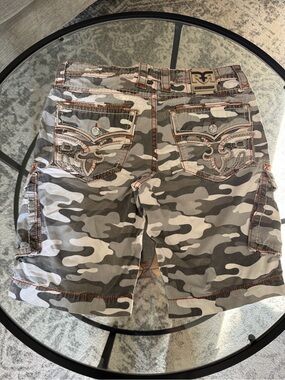 Rock Revival Men’s Gray Camo Cargo Shorts with orange Contrast Stitching